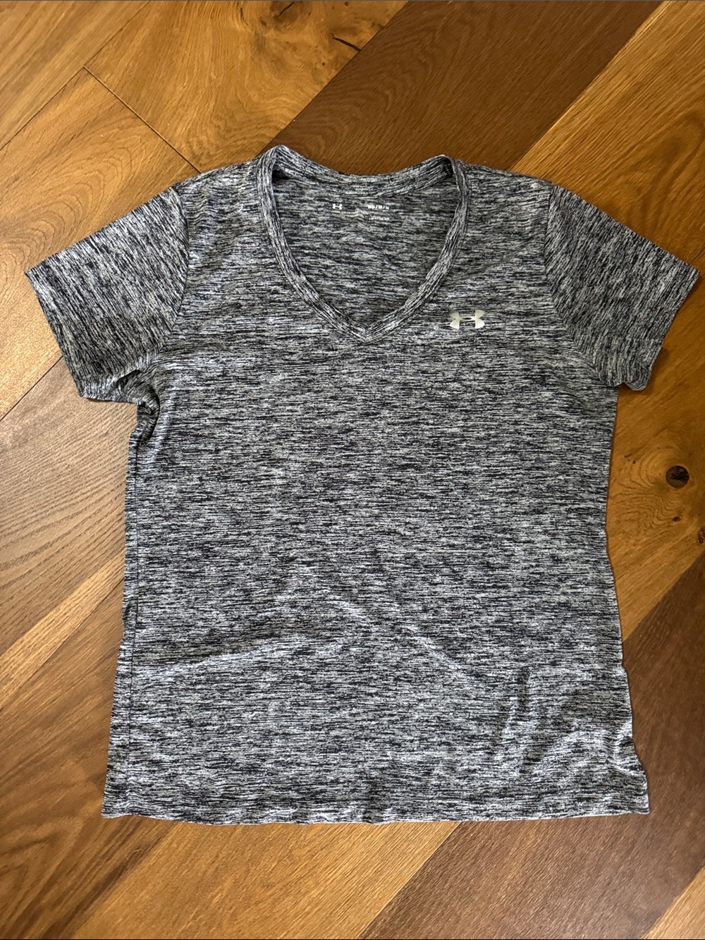 Under Armour Women’s Heathered Charcoal V-Neck Performance Tee